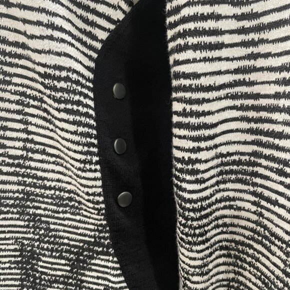 Zozo Womens XL Striped Long Sleeve Button Detail Sweater Casual Lightweight Fall - Picture 7 of 11